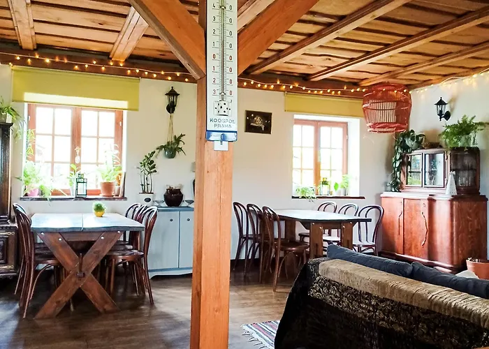 Pensjonat Stary Dom, A Może